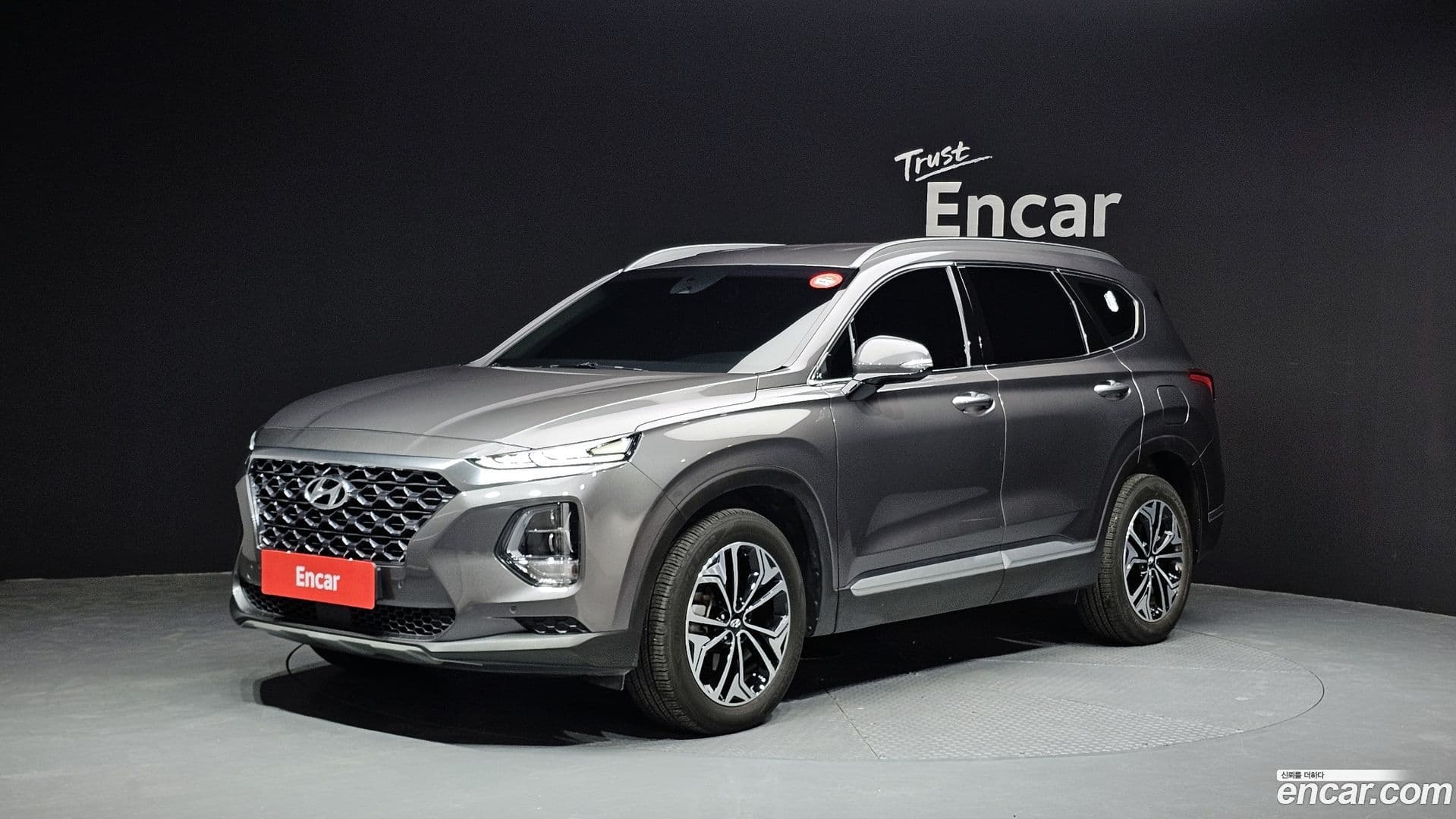 Main__Slider__Photo:Santafe Hyundai 2019.9-0
