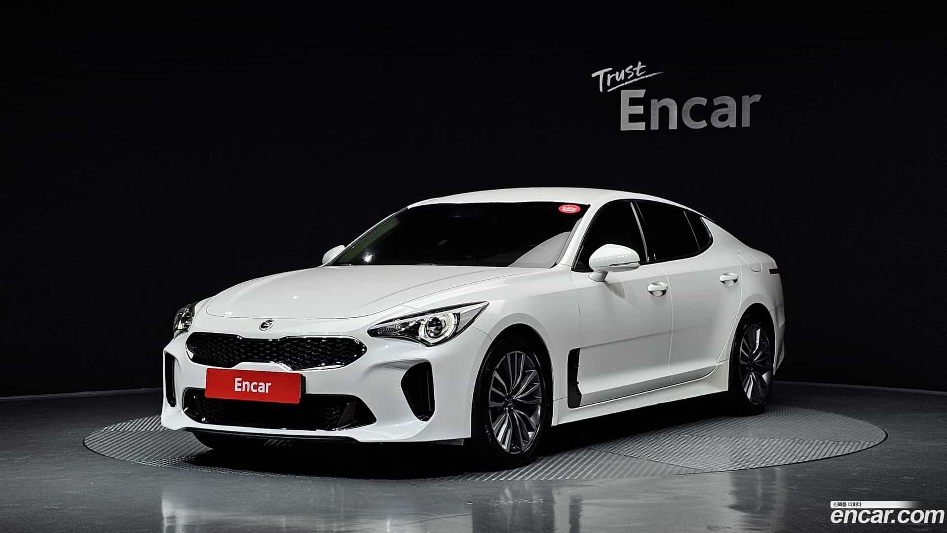 Stinger Kia 2017.11-OUTER-001
