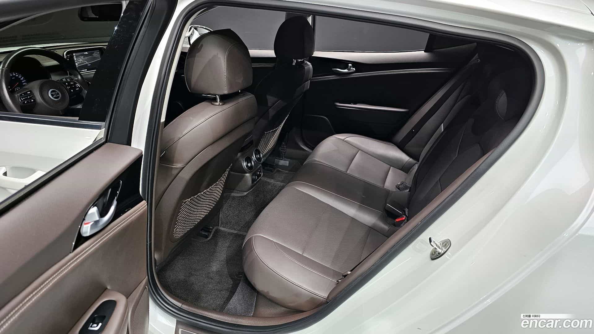 Stinger Kia 2017.11-OPTION-016