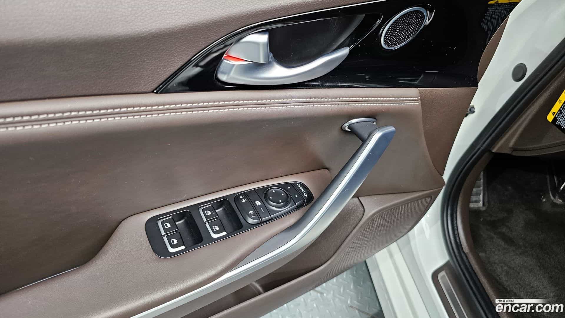 Stinger Kia 2017.11-OPTION-021