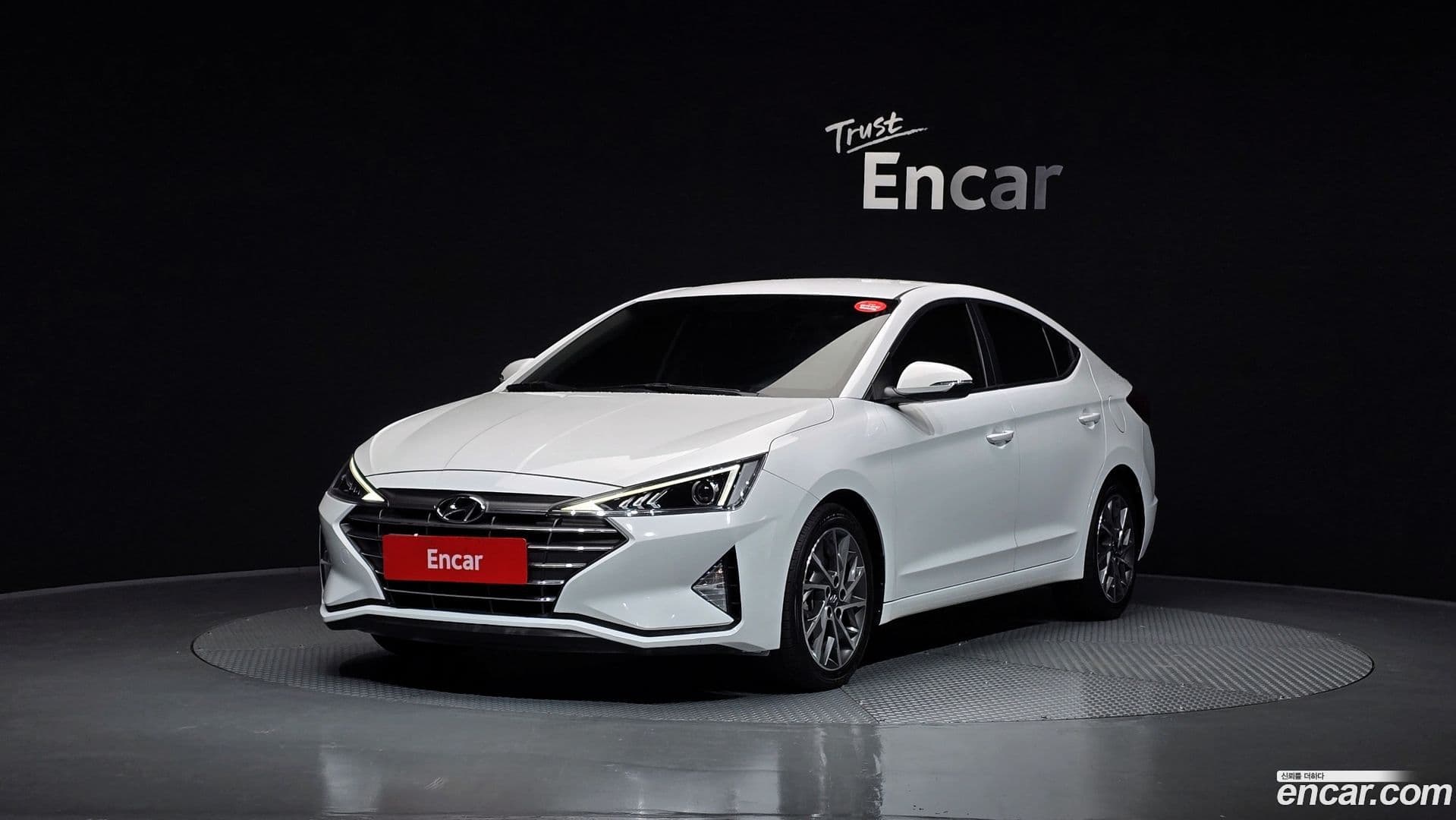 Main__Slider__Photo:AVANTE Hyundai 2019.10-0