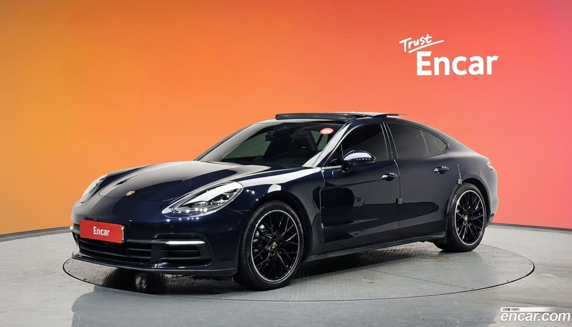 Main__Slider__Photo:Panamera Porsche 2020.4-0