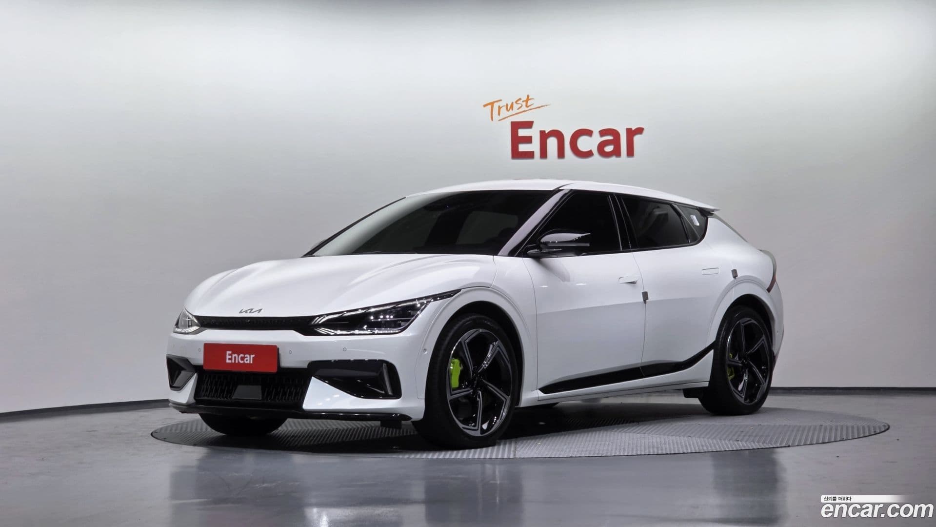 Main__Slider__Photo:EV6 Kia 2023.2-0