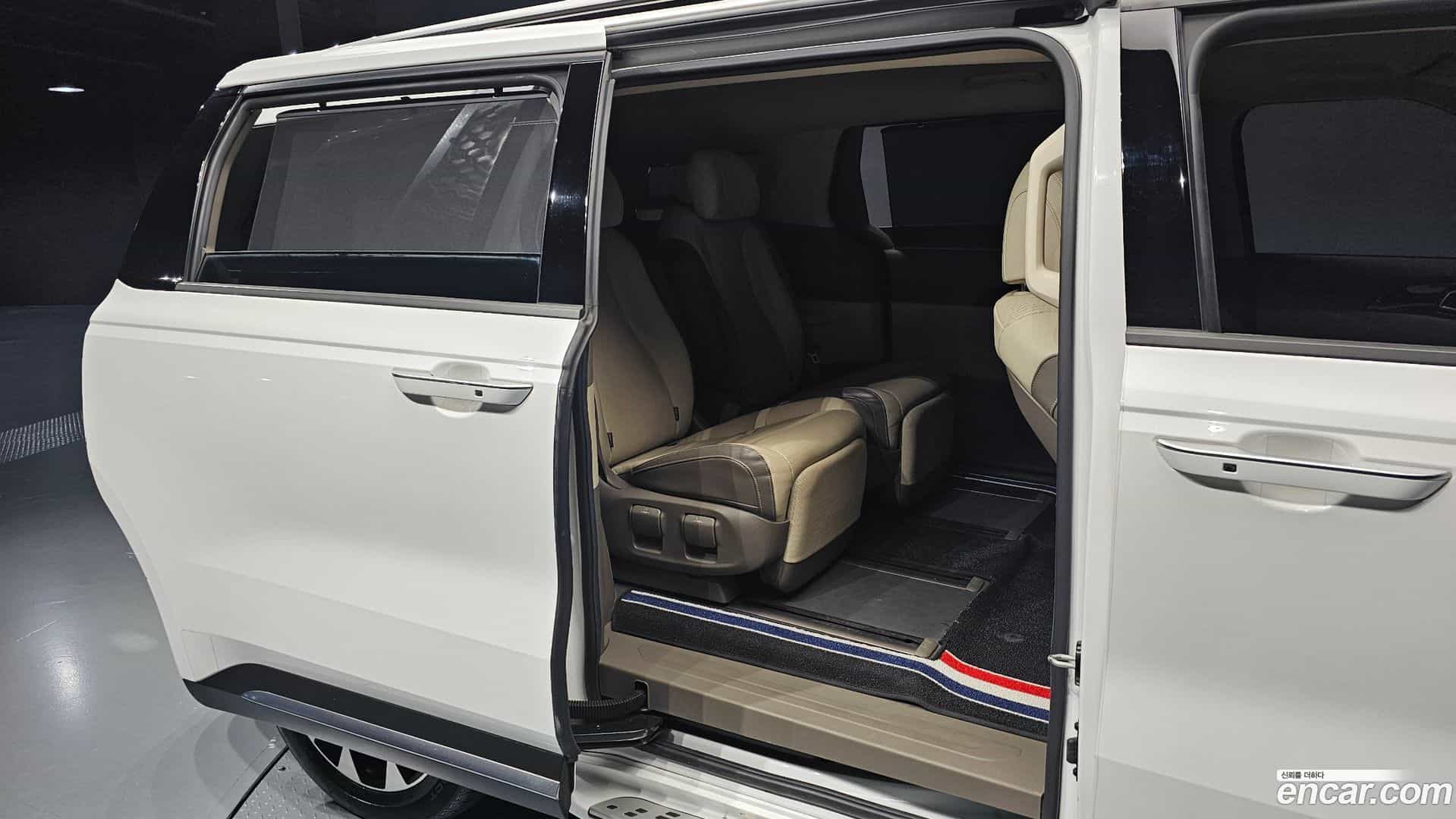 Canival Kia 2020.8-OPTION-016