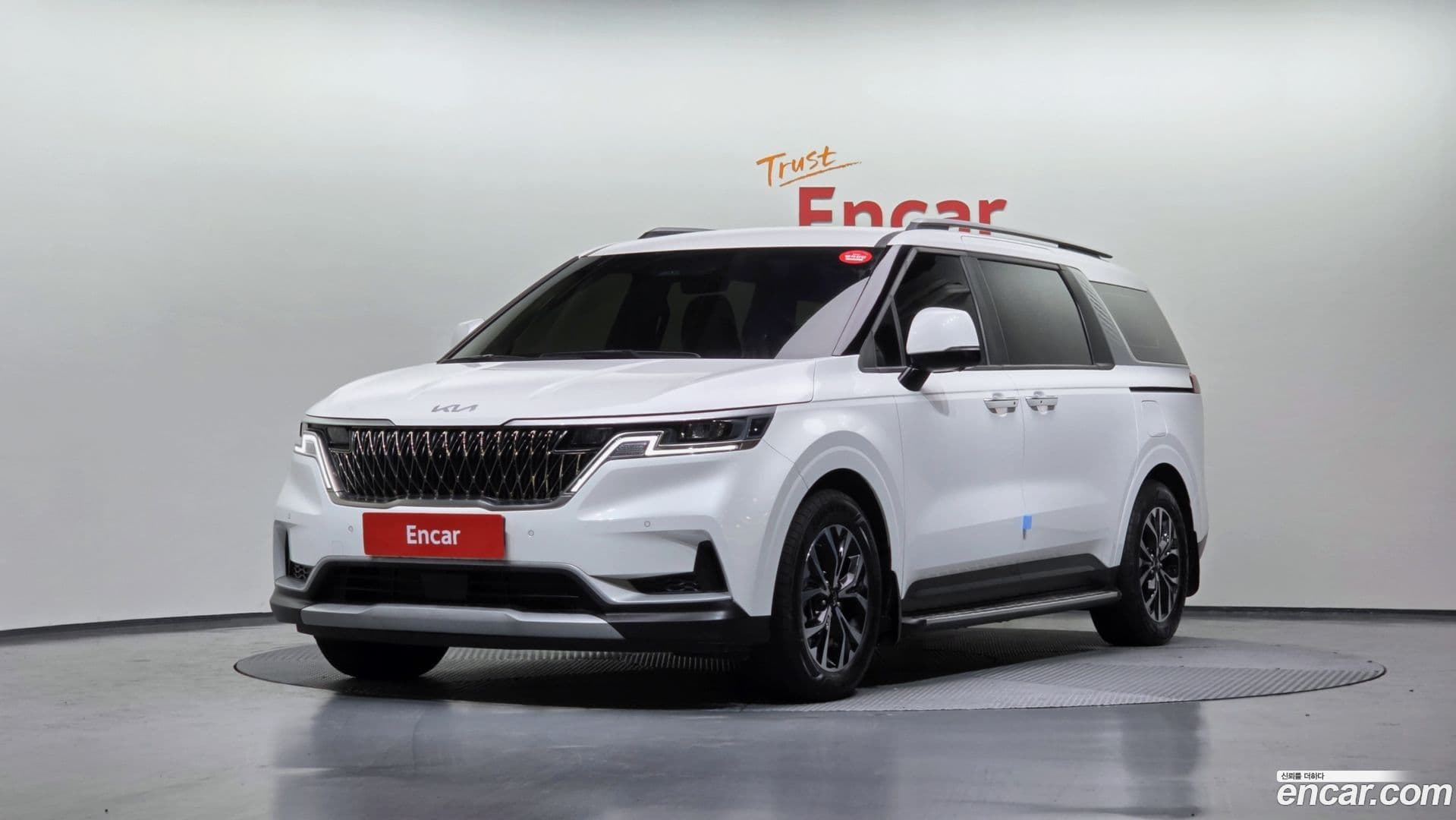 Main__Slider__Photo:Canival Kia 2023.10-0