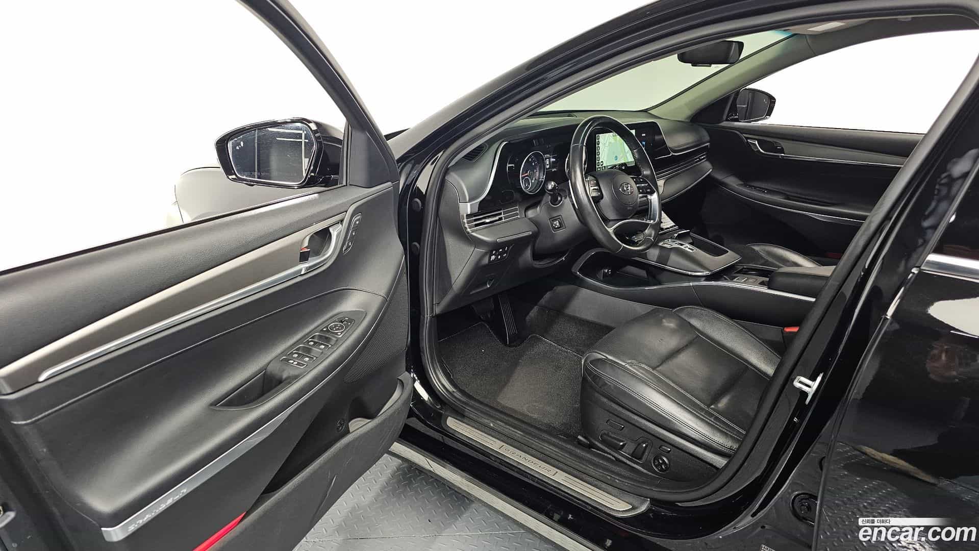 Grandeur Hyundai 2021.11-INNER-010