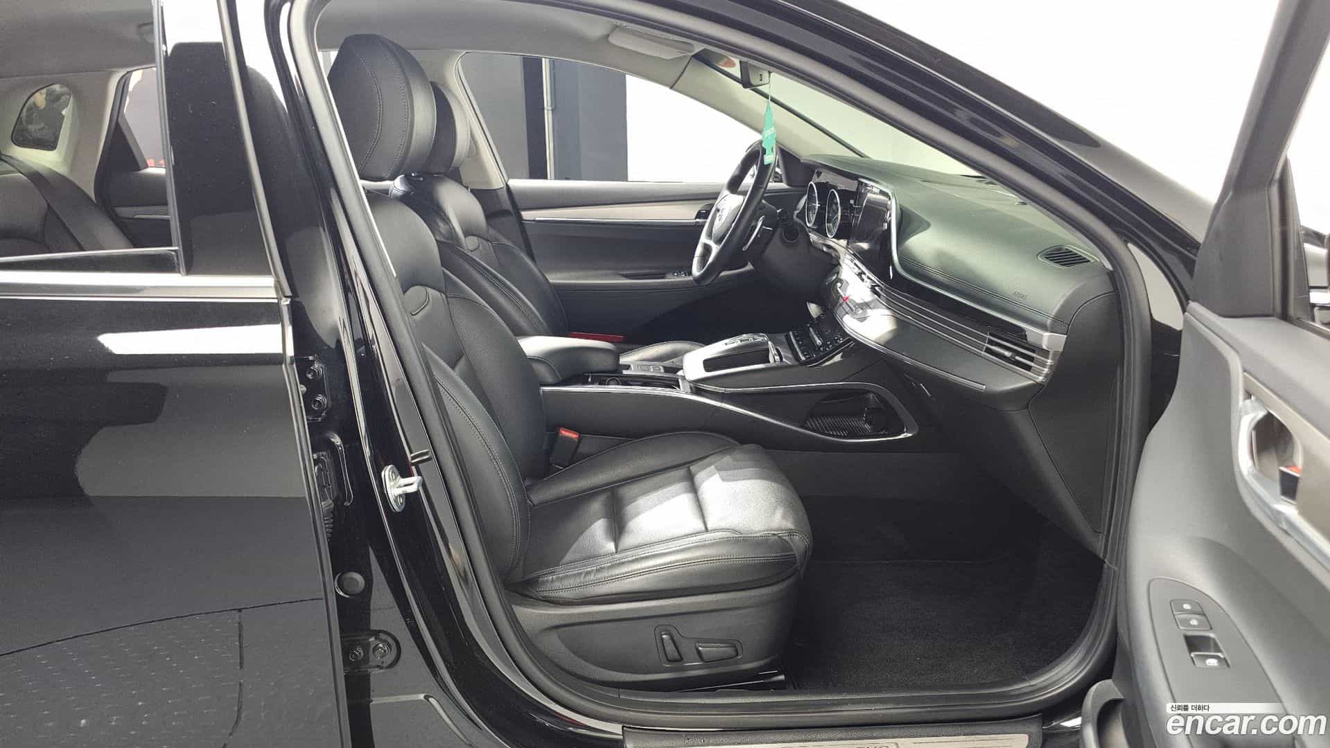 Grandeur Hyundai 2020.6-OPTION-015