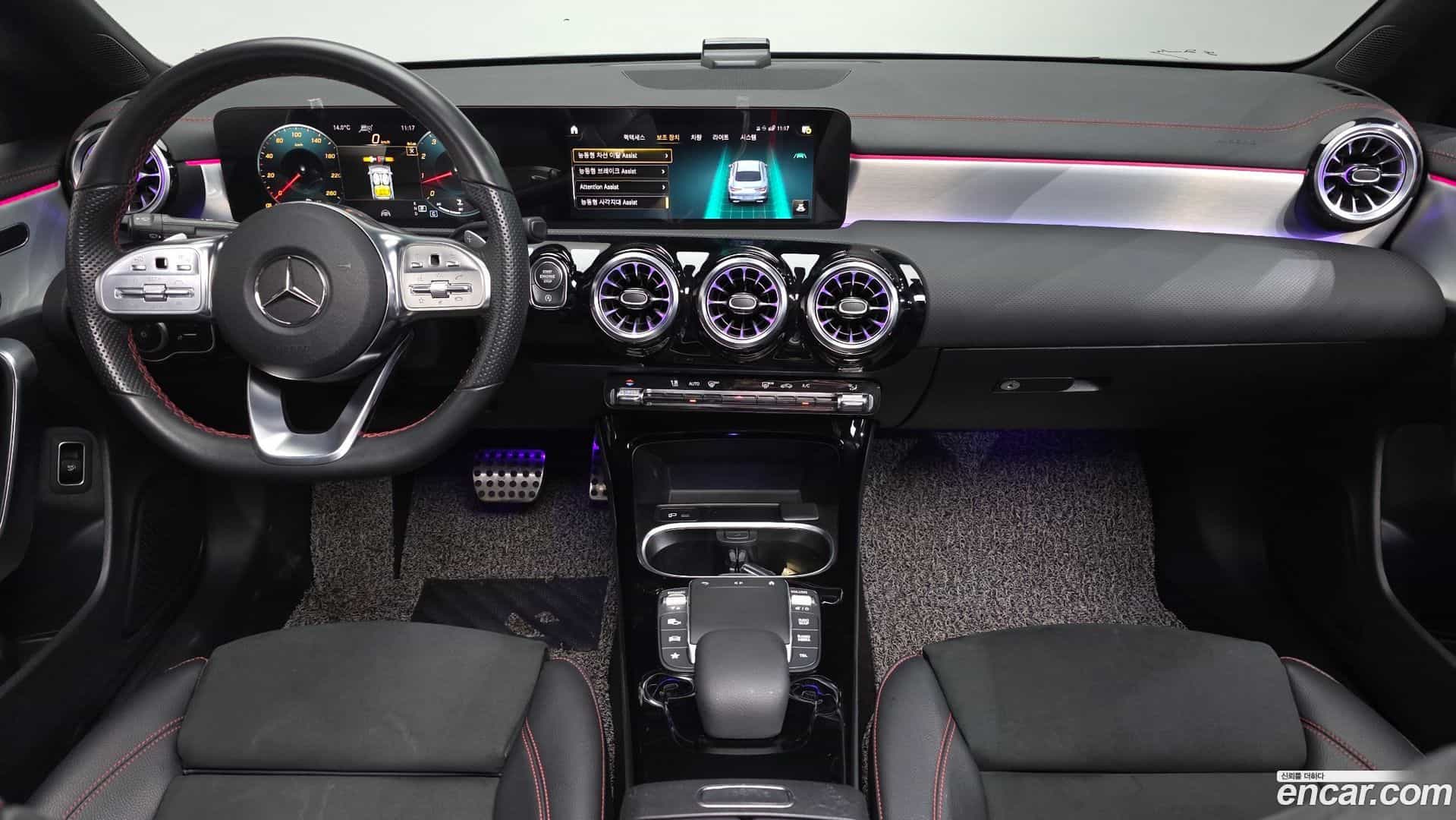 CLA-Class Mercedes-Benz 2022.11-INNER-007