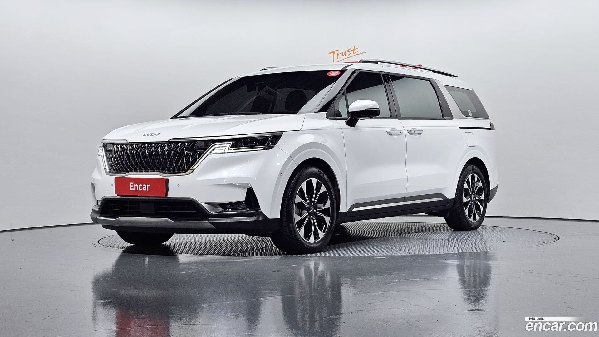 Main__Slider__Photo:Canival Kia 2022.4-0
