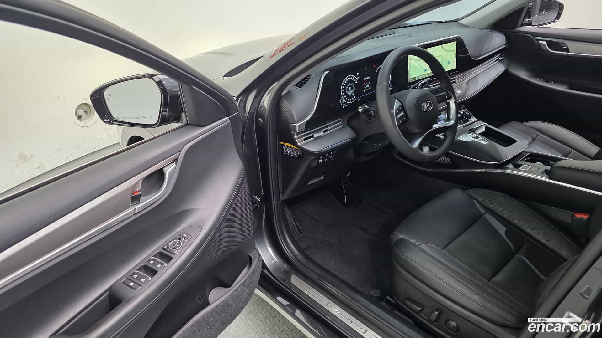 Grandeur Hyundai 2019.11-OPTION-016
