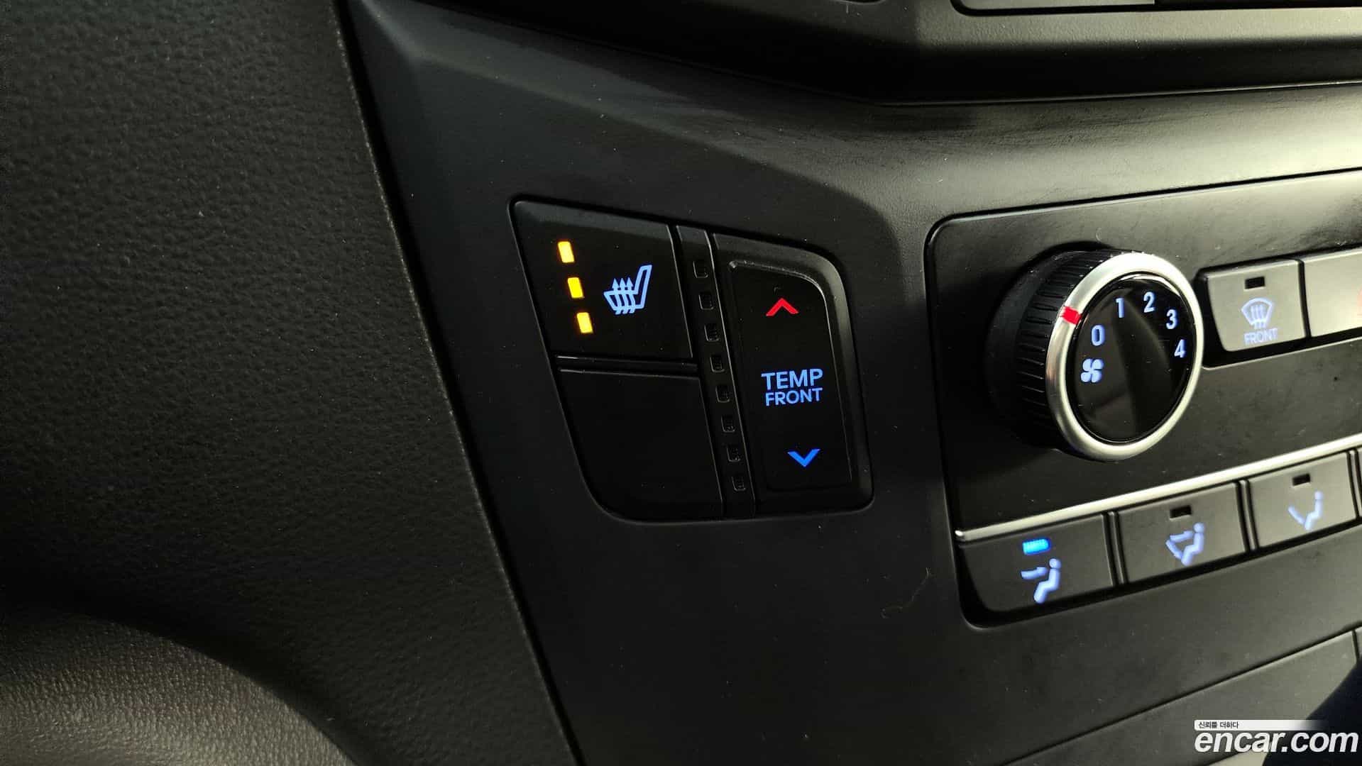 Starex Hyundai 2020.9-OPTION-017