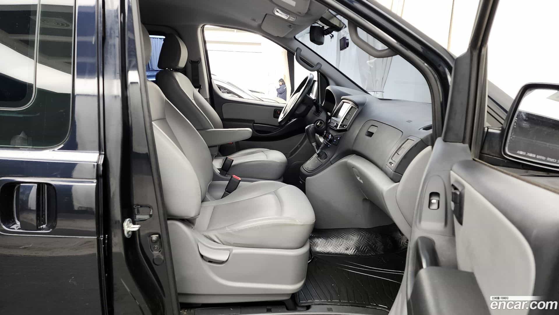 Starex Hyundai 2020.9-OPTION-020