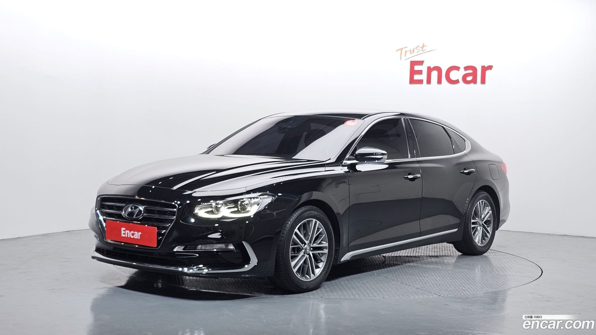 Main__Slider__Photo:Grandeur Hyundai 2017.0-0