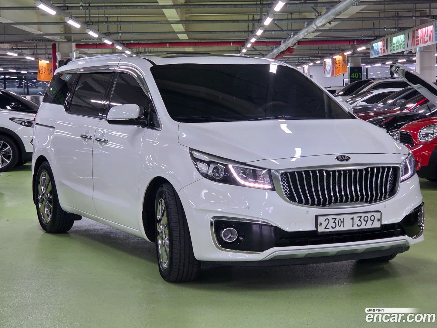 Main__Slider__Photo:Canival Kia 2015.4-0