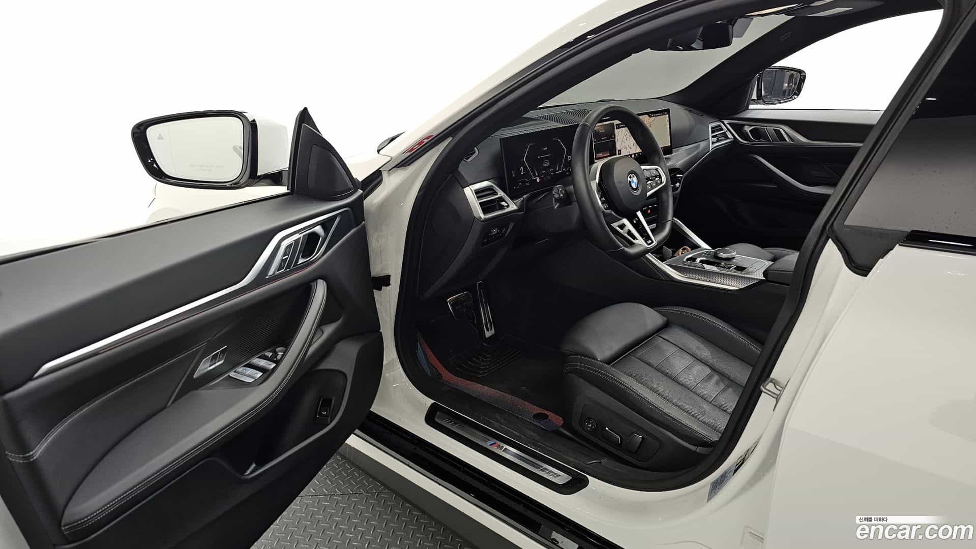 4-Series BMW 2025.4-INNER-010