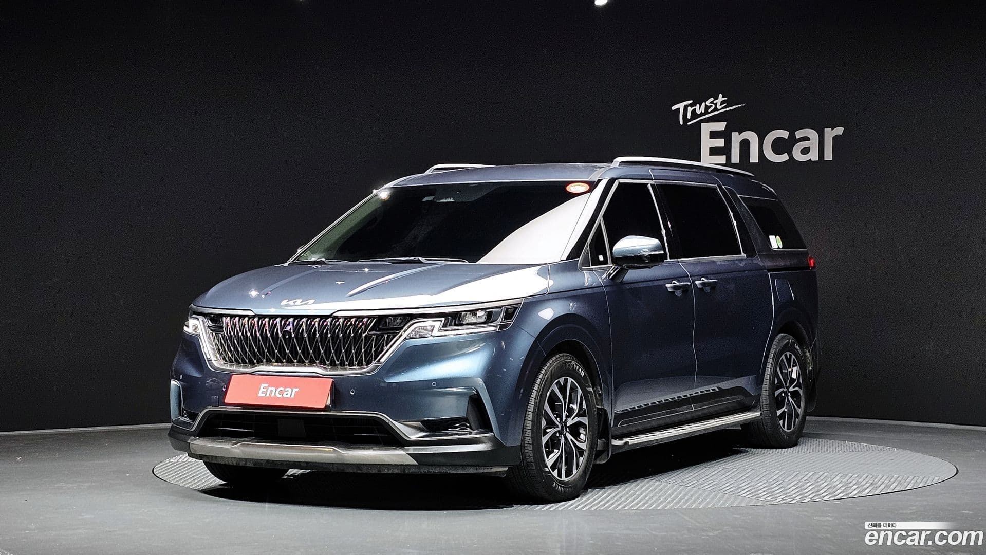Main__Slider__Photo:Canival Kia 2022.4-0