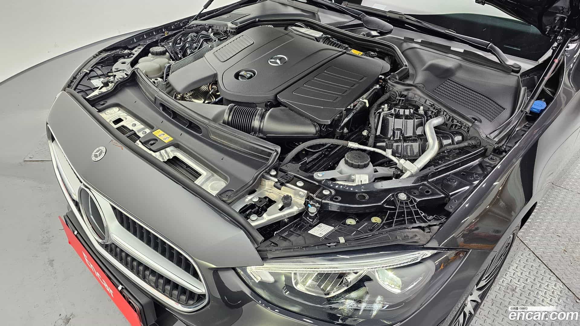 C-Class Mercedes-Benz 2024.1-INNER-006