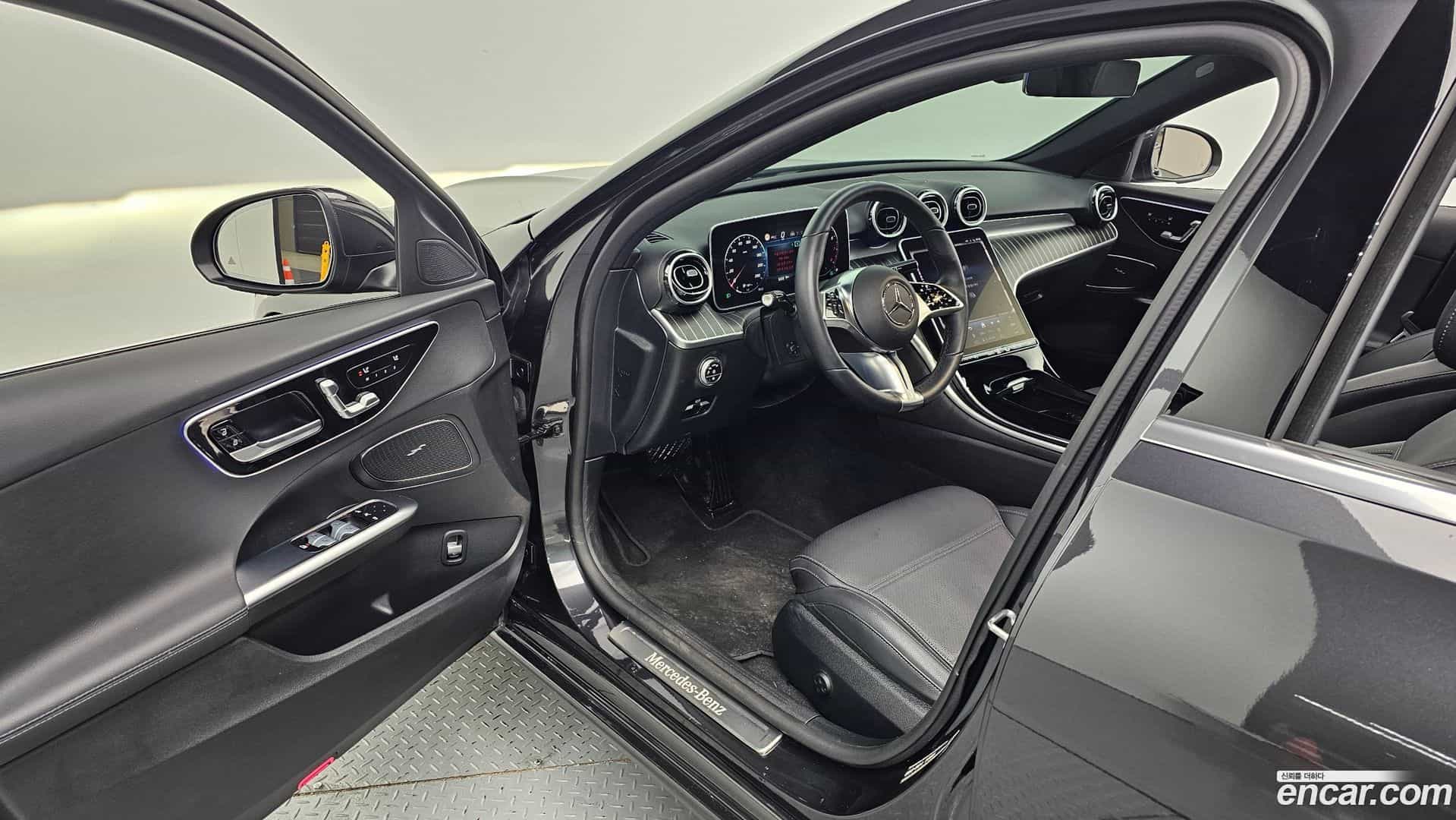 C-Class Mercedes-Benz 2024.1-OPTION-015