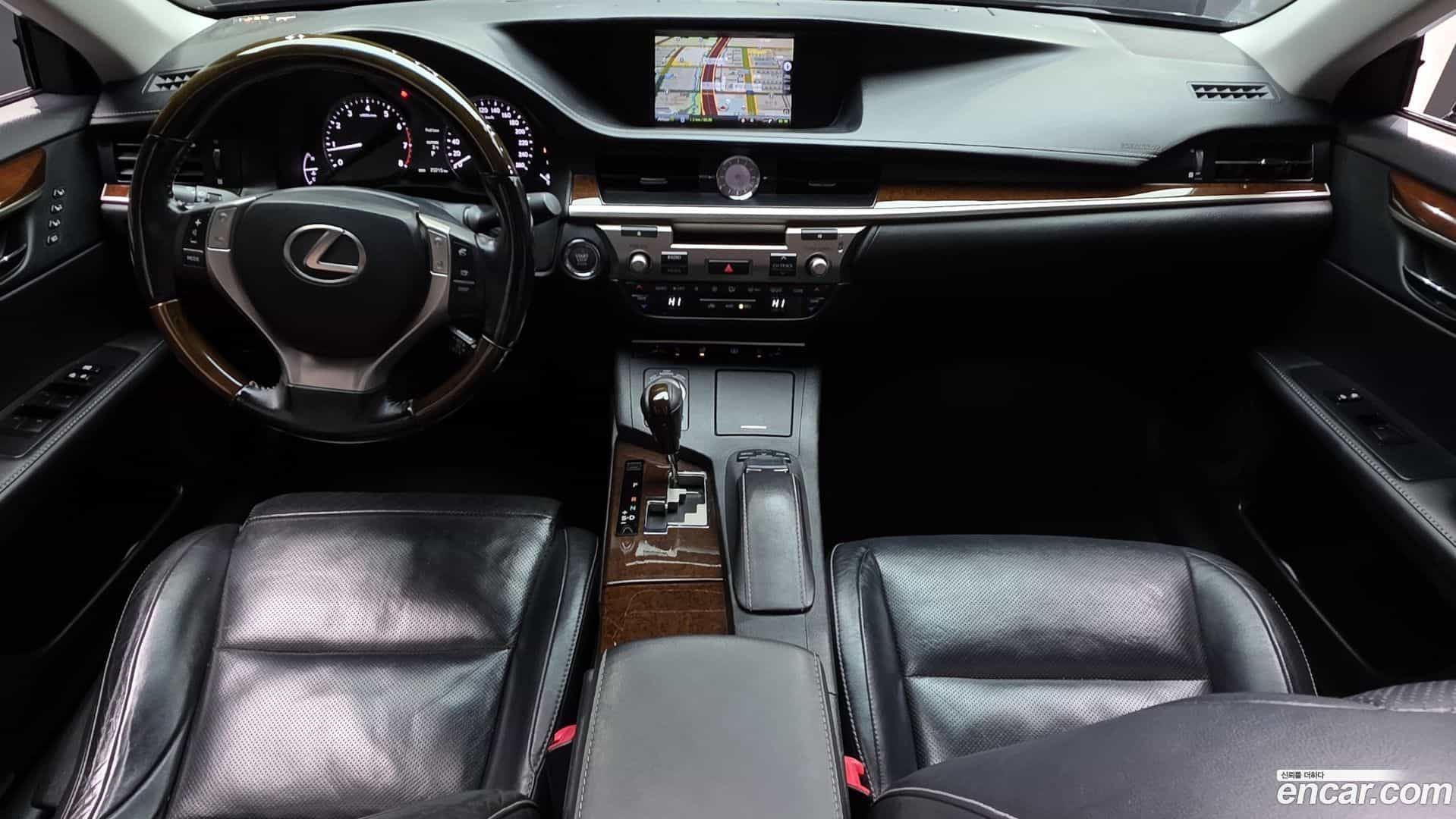 ES Lexus 2015.5-INNER-007