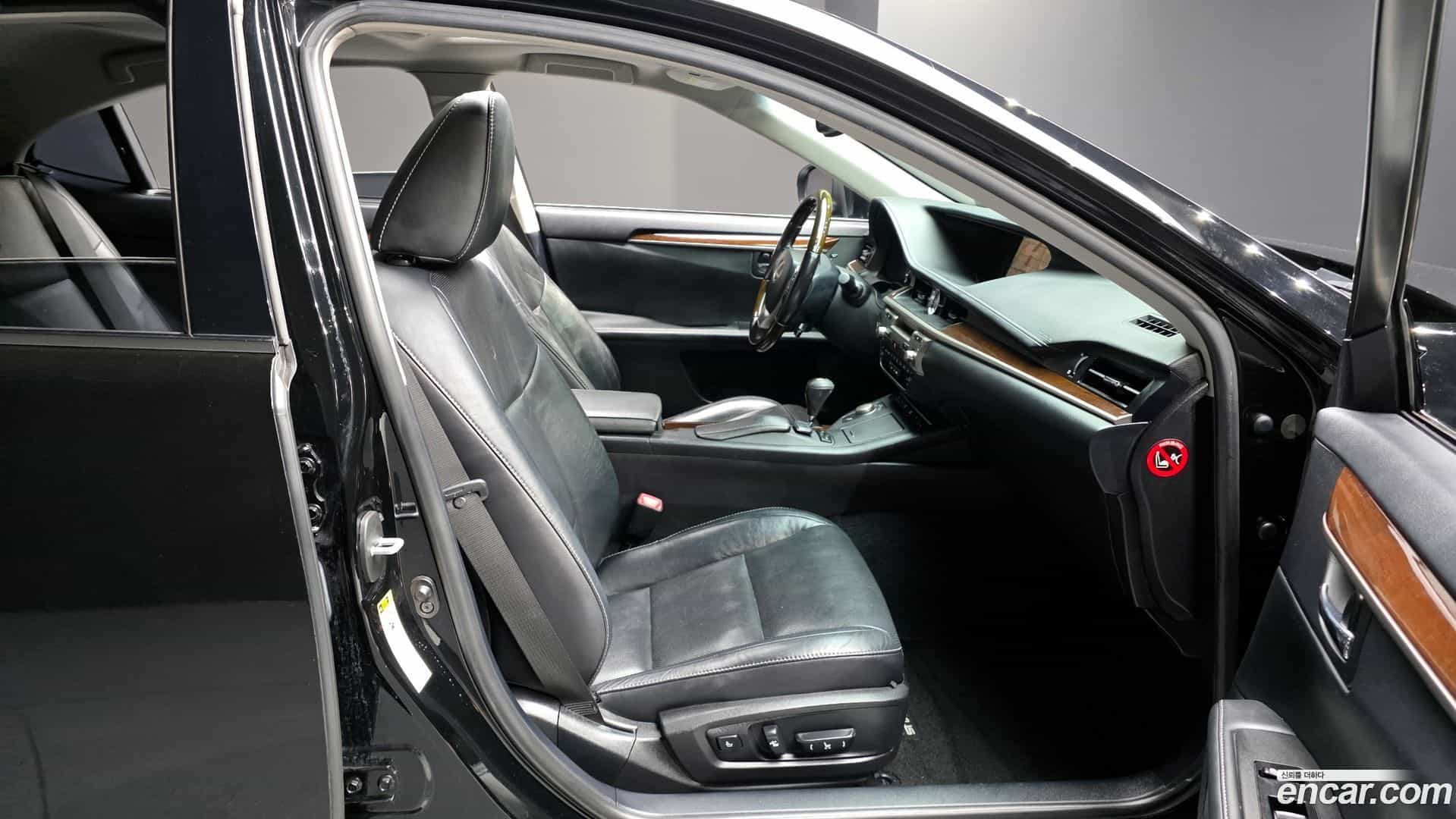 ES Lexus 2015.5-INNER-010