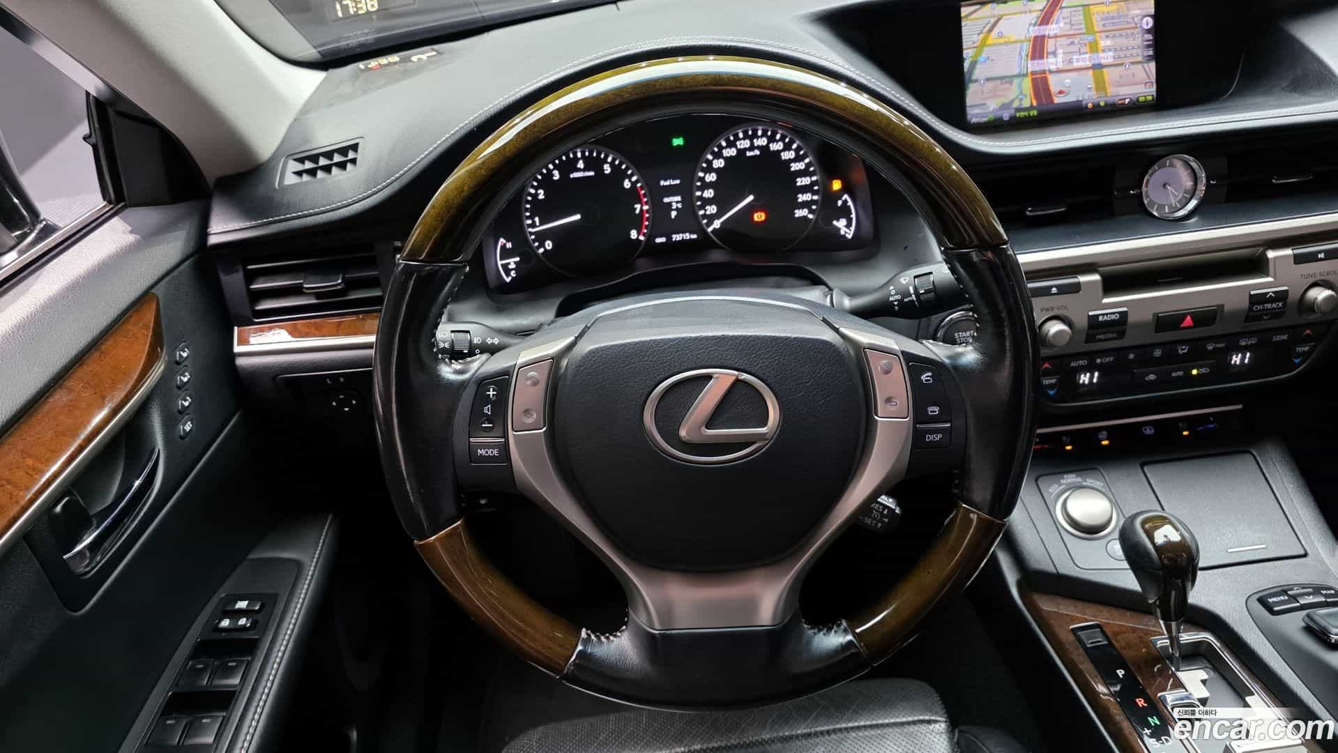 ES Lexus 2015.5-OPTION-017