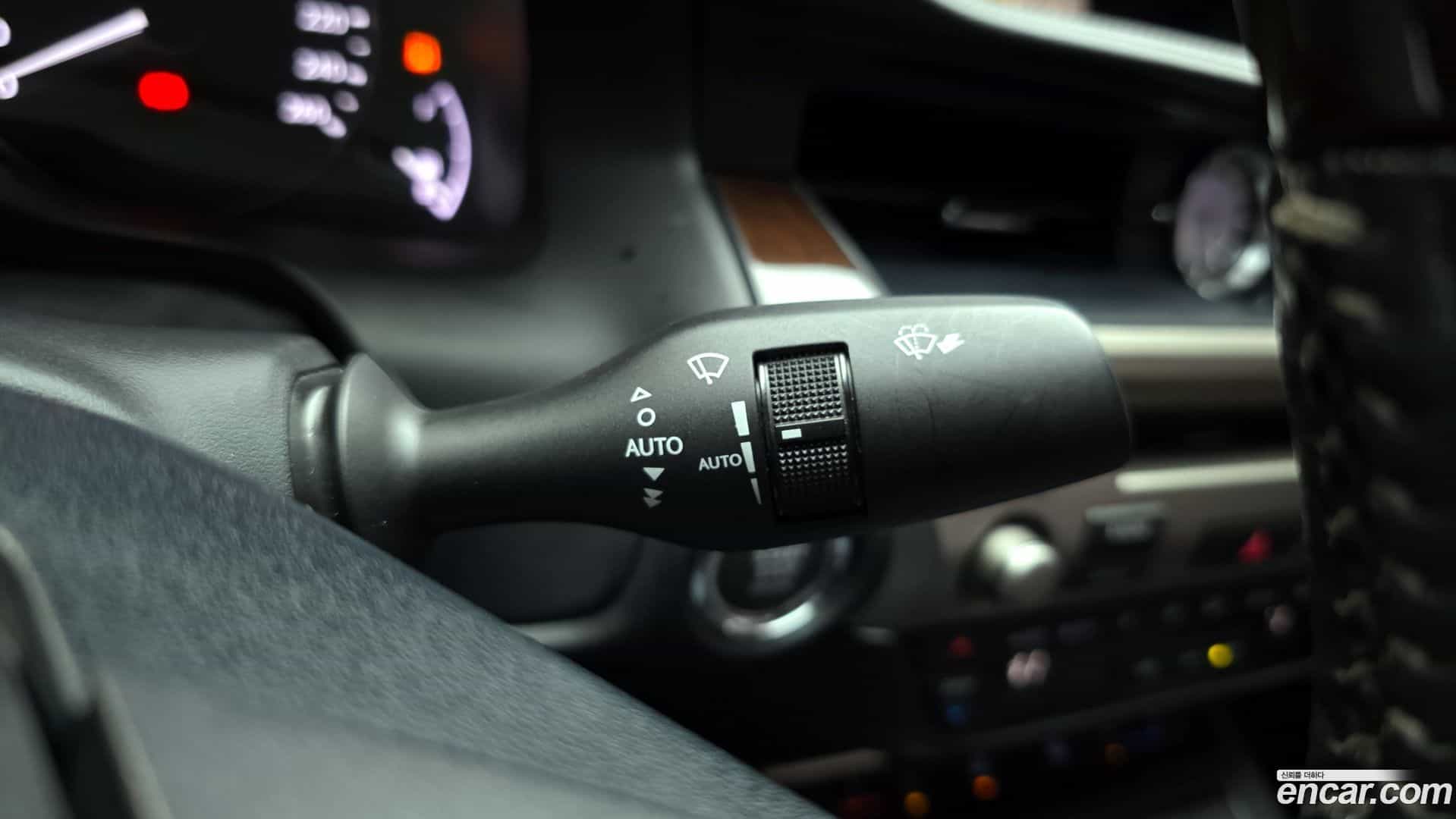 ES Lexus 2015.5-OPTION-021