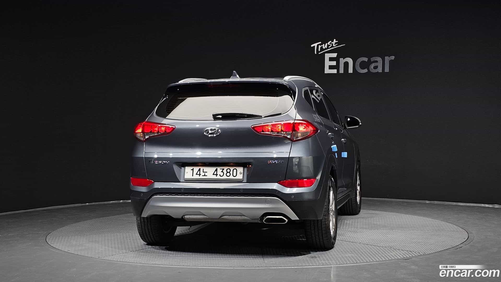 Tucson Hyundai 2017.1-OUTER-004