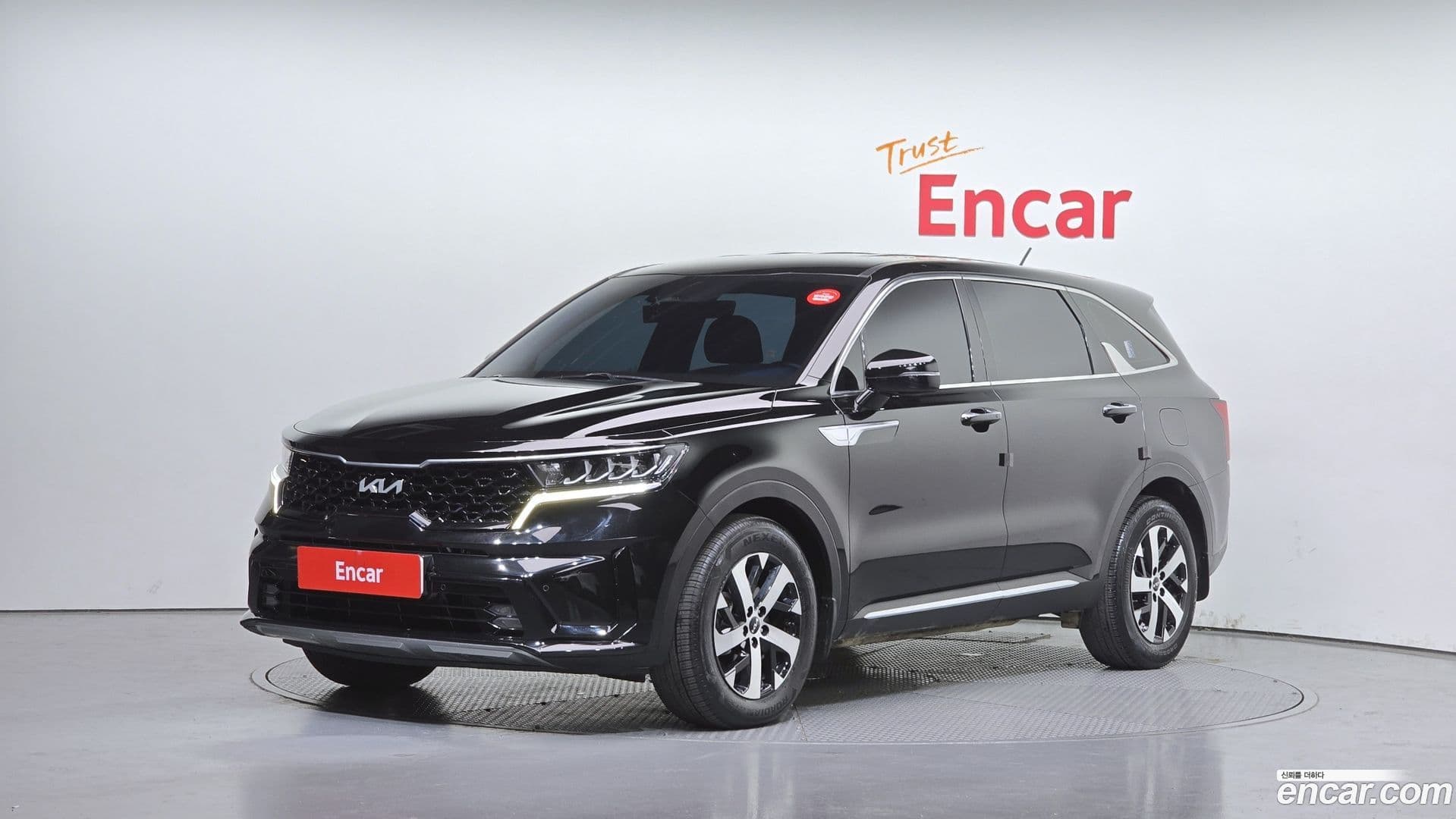 Main__Slider__Photo:Sorento Kia 2022.6-0