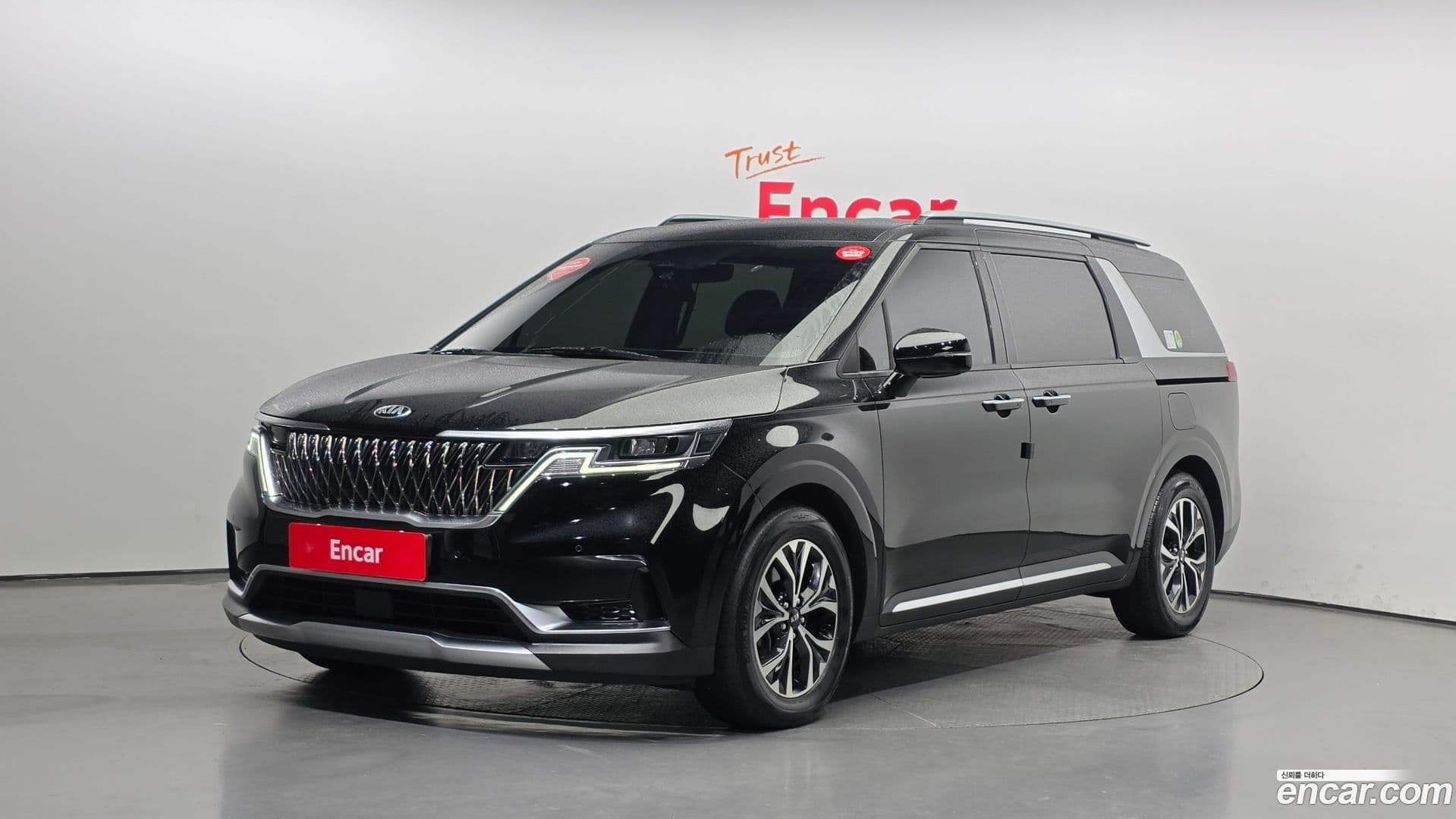 Main__Slider__Photo:Canival Kia 2020.10-0