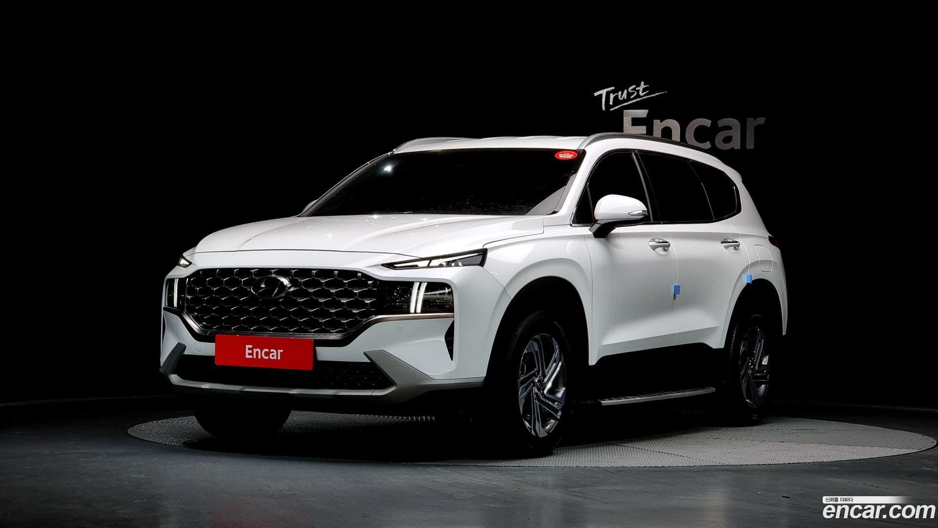 Main__Slider__Photo:Santafe Hyundai 2023.0-0
