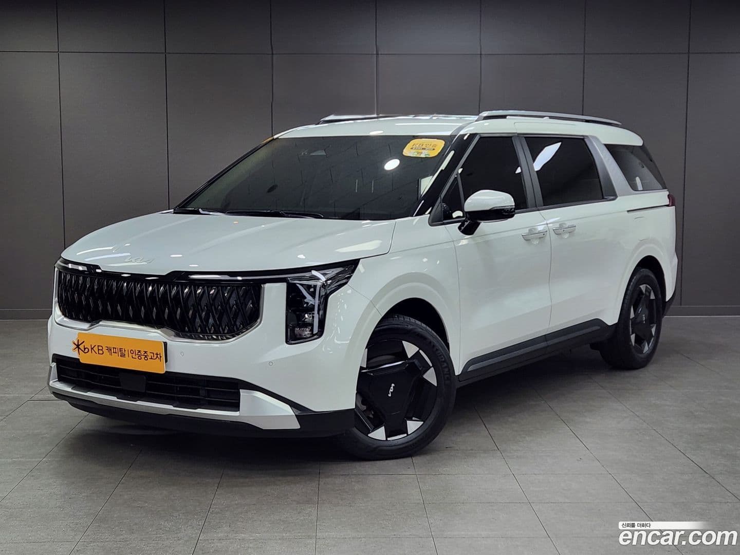 Main__Slider__Photo:Canival Kia 2024.2-0