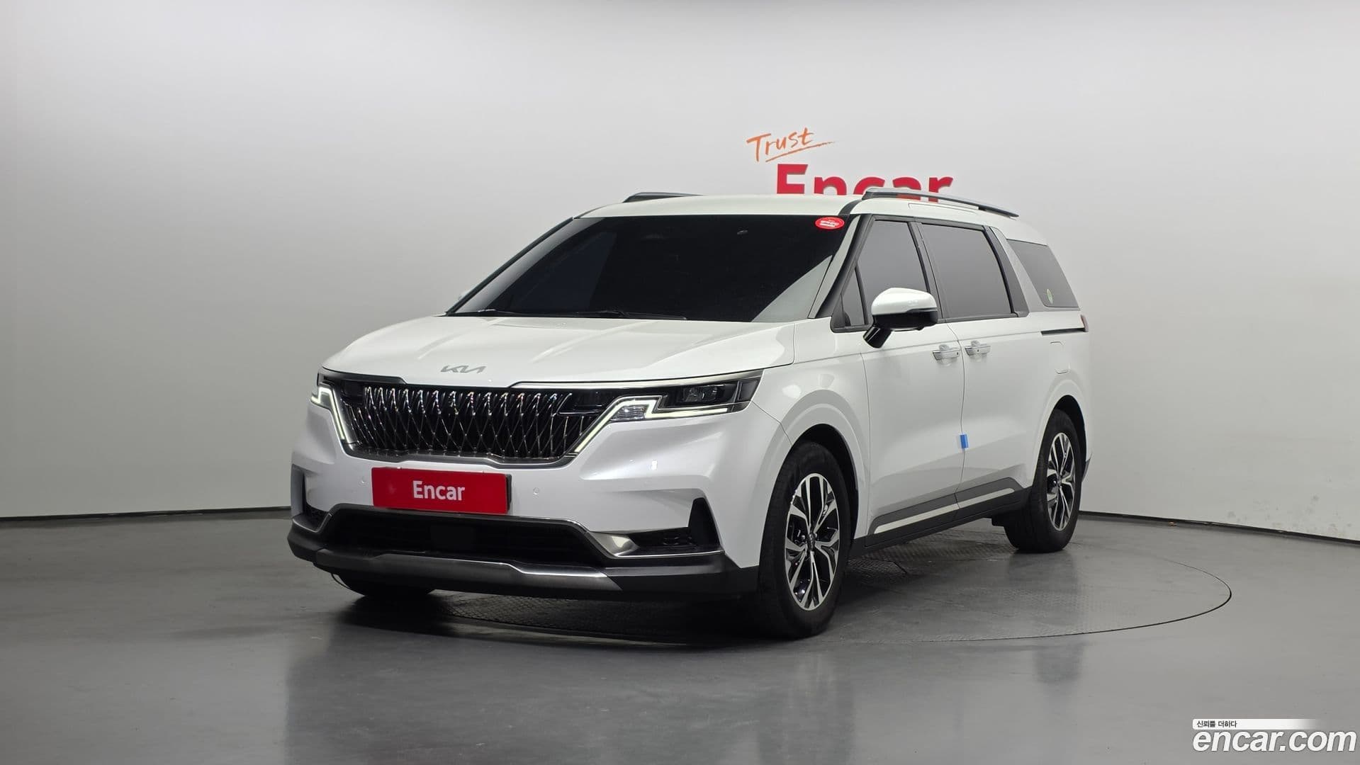 Main__Slider__Photo:Canival Kia 2023.6-0