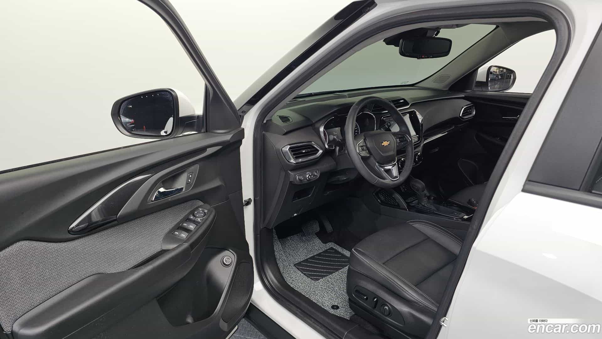 Trailblazer Chevrolet 2021.5-INNER-010