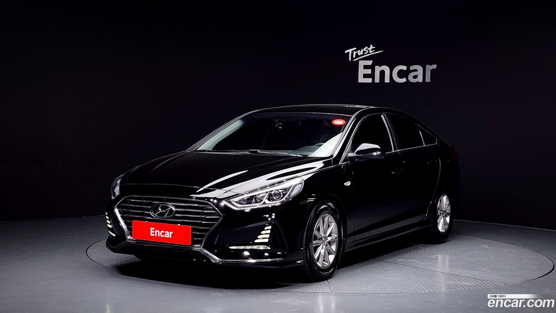 Main__Slider__Photo:Sonata Hyundai 2017.10-0