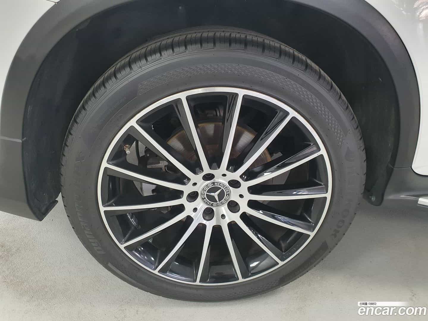 GLC-Class Mercedes-Benz 2019.10-OUTER-005