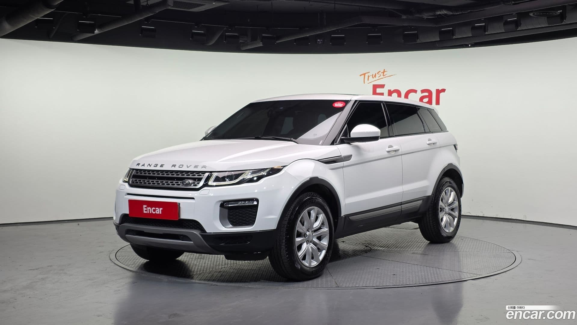 Main__Slider__Photo:Range Rover Evoque Land Rover 2016.1-0