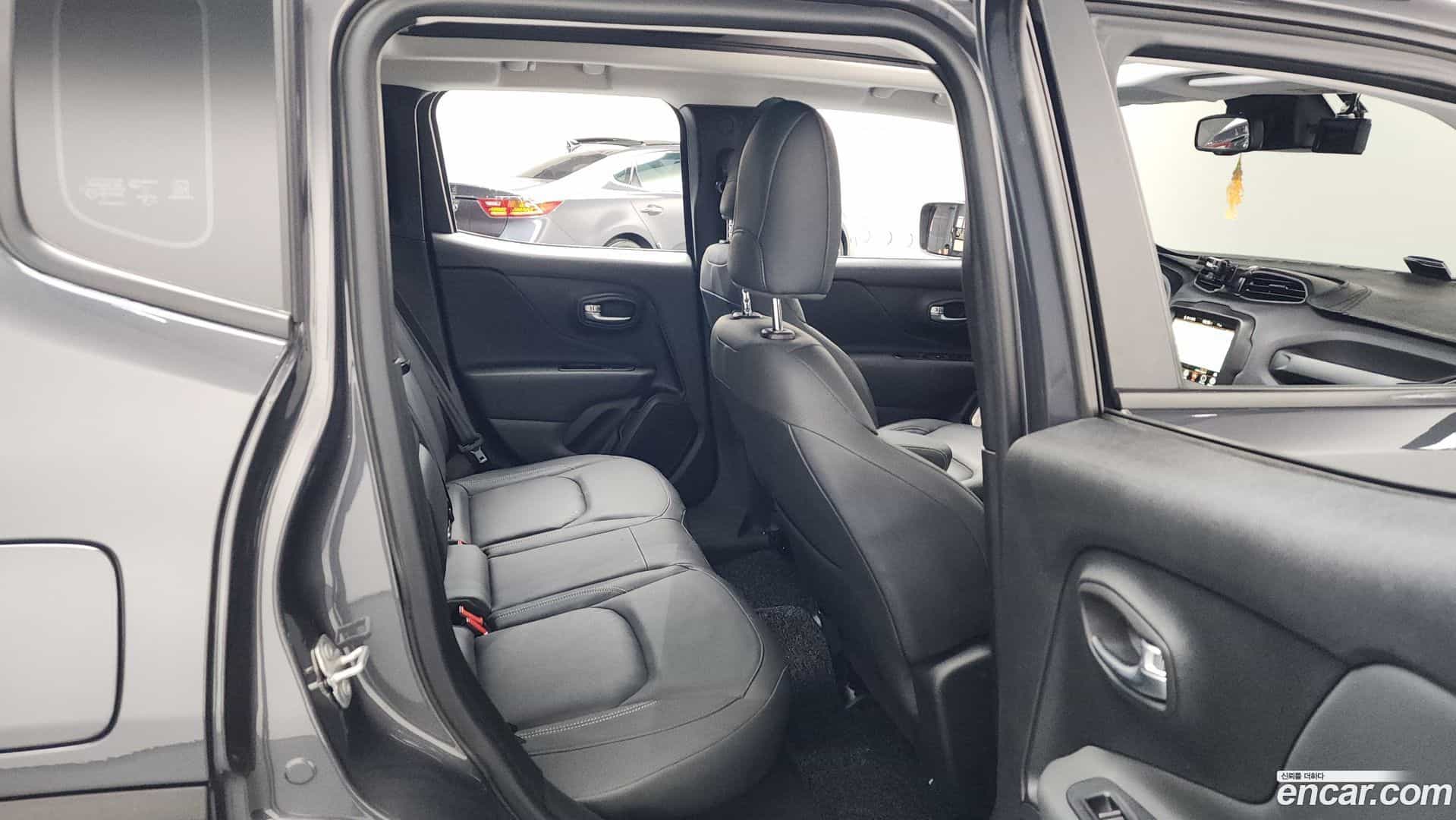 Renegade Jeep 2022.11-OPTION-016