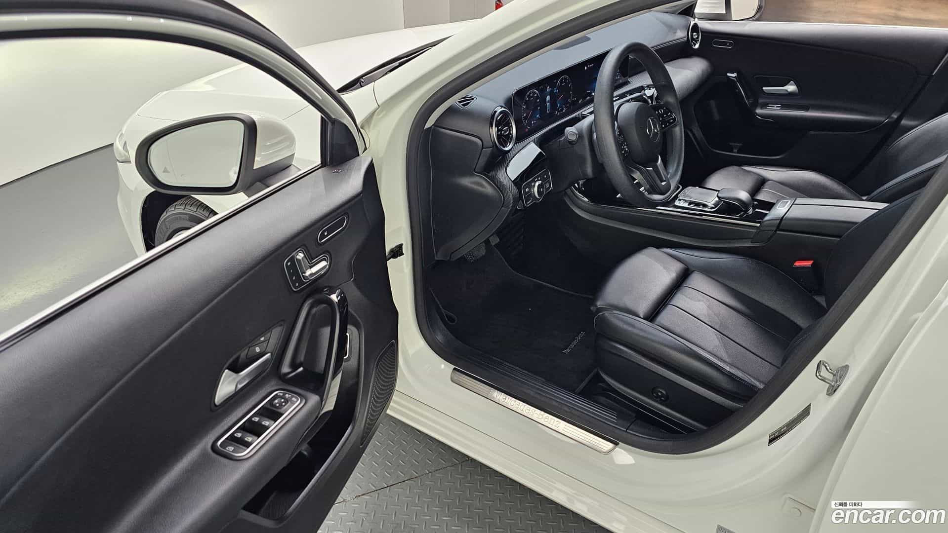 A-Class Mercedes-Benz 2020.11-OPTION-015