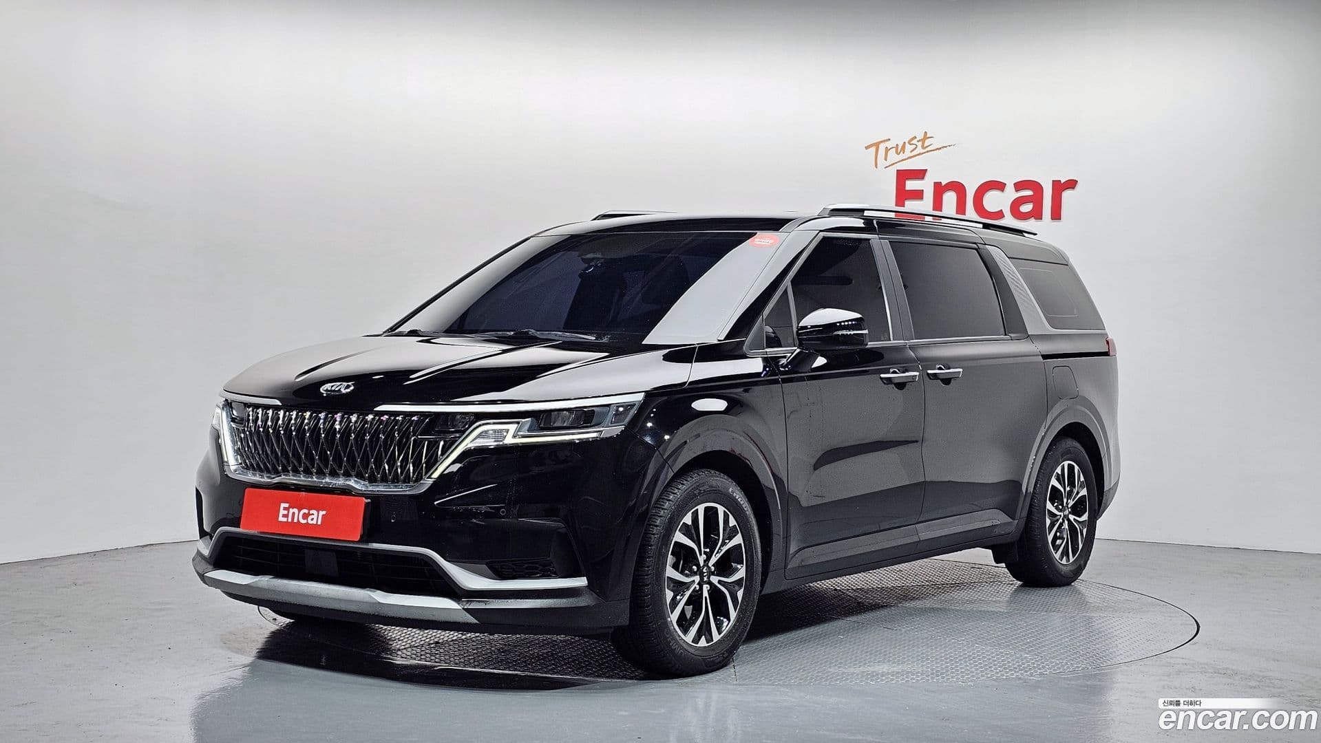 Main__Slider__Photo:Canival Kia 2020.11-0