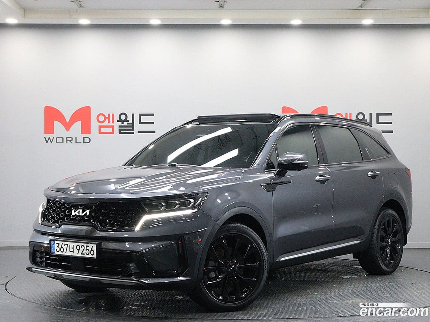 Main__Slider__Photo:Sorento Kia 2022.3-0