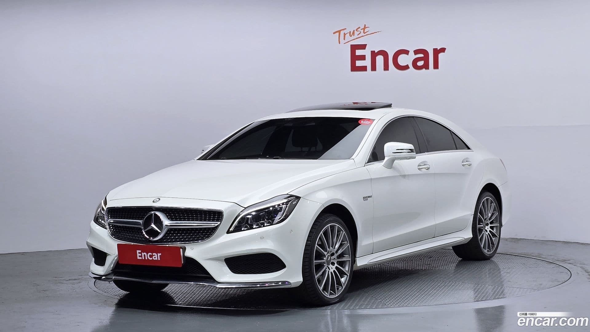 Main__Slider__Photo:CLS-Class Mercedes-Benz 2015.8-0