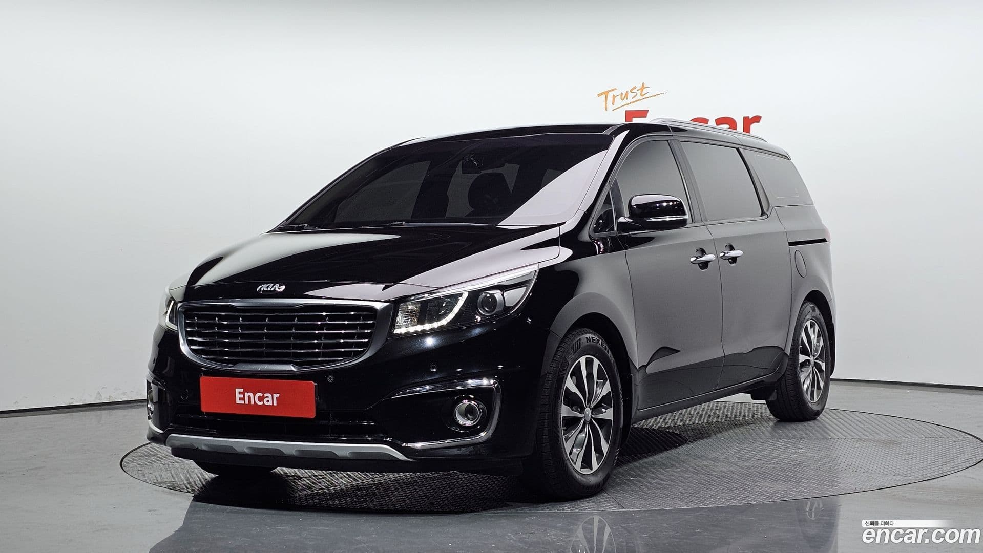 Main__Slider__Photo:Canival Kia 2018.0-0