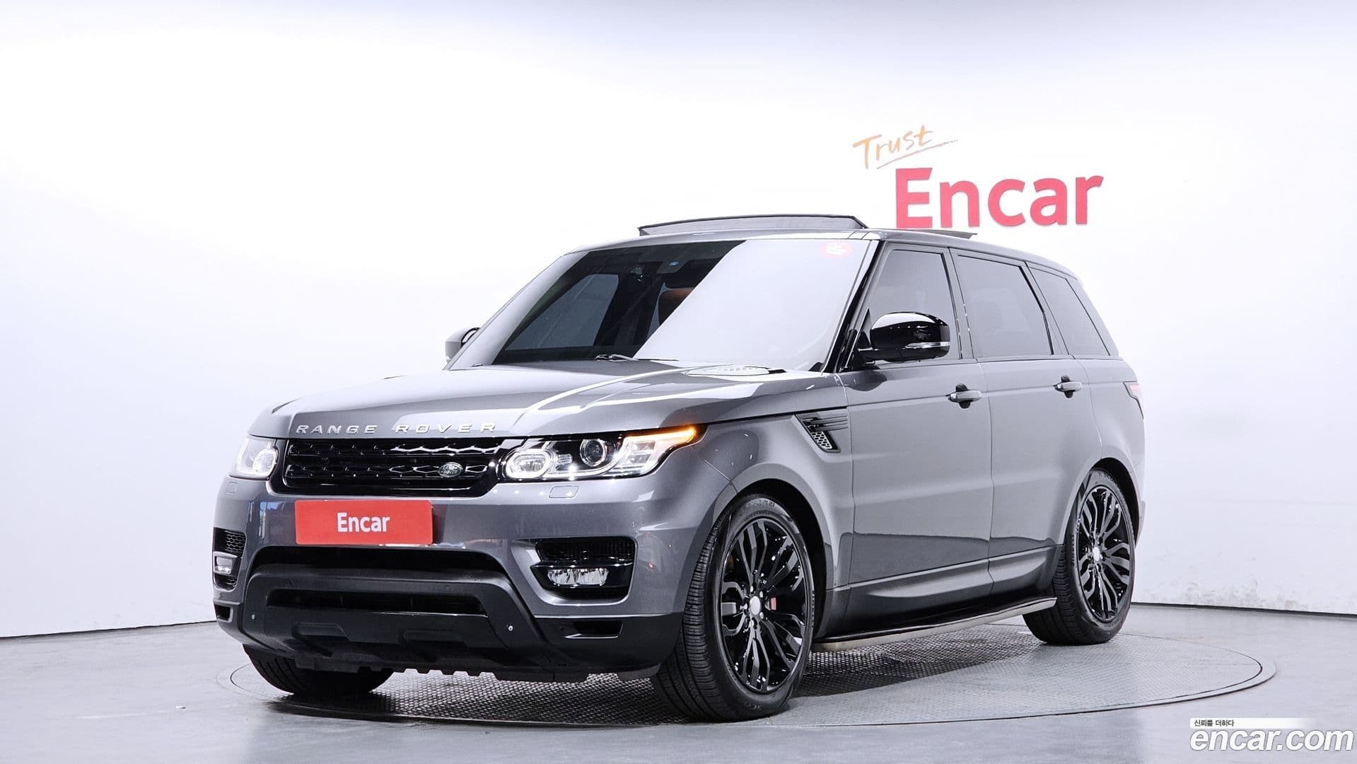 Main__Slider__Photo:Range Rover Sport Land Rover 2015.1-0