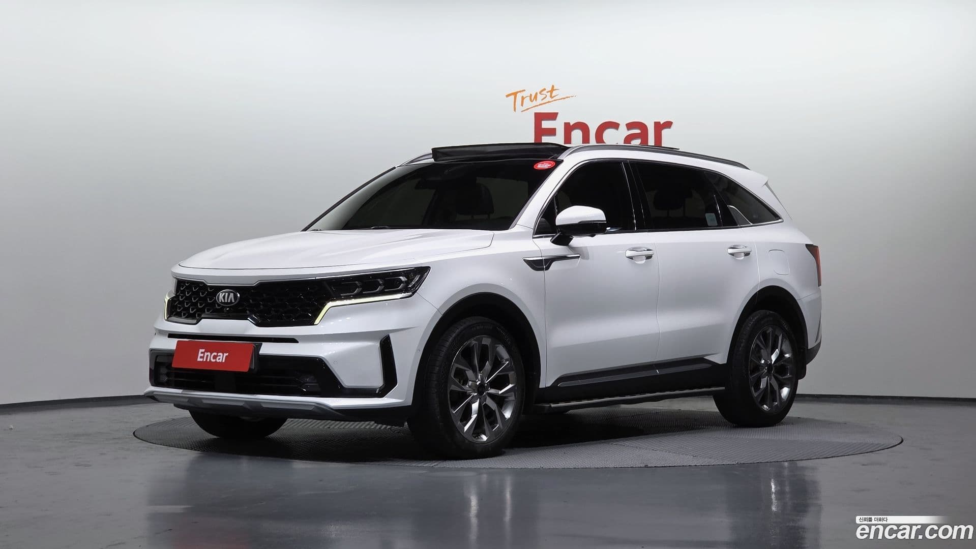 Main__Slider__Photo:Sorento Kia 2020.5-0