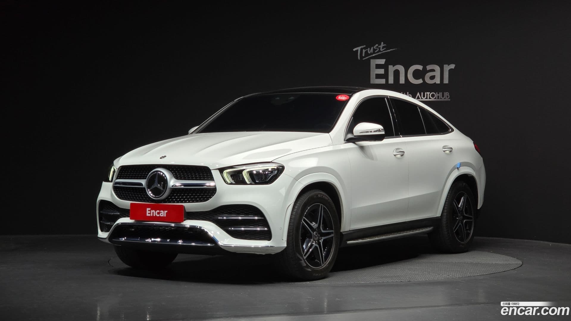 Main__Slider__Photo:GLE-Class Mercedes-Benz 2020.9-0