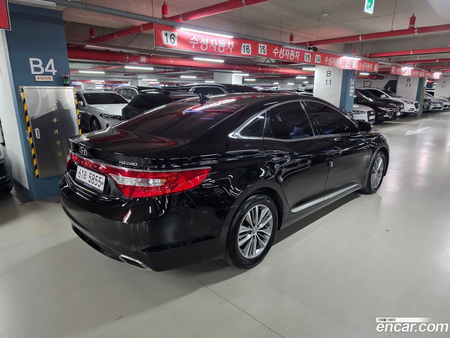 Main__Slider__Photo:Grandeur Hyundai 2015.0-3