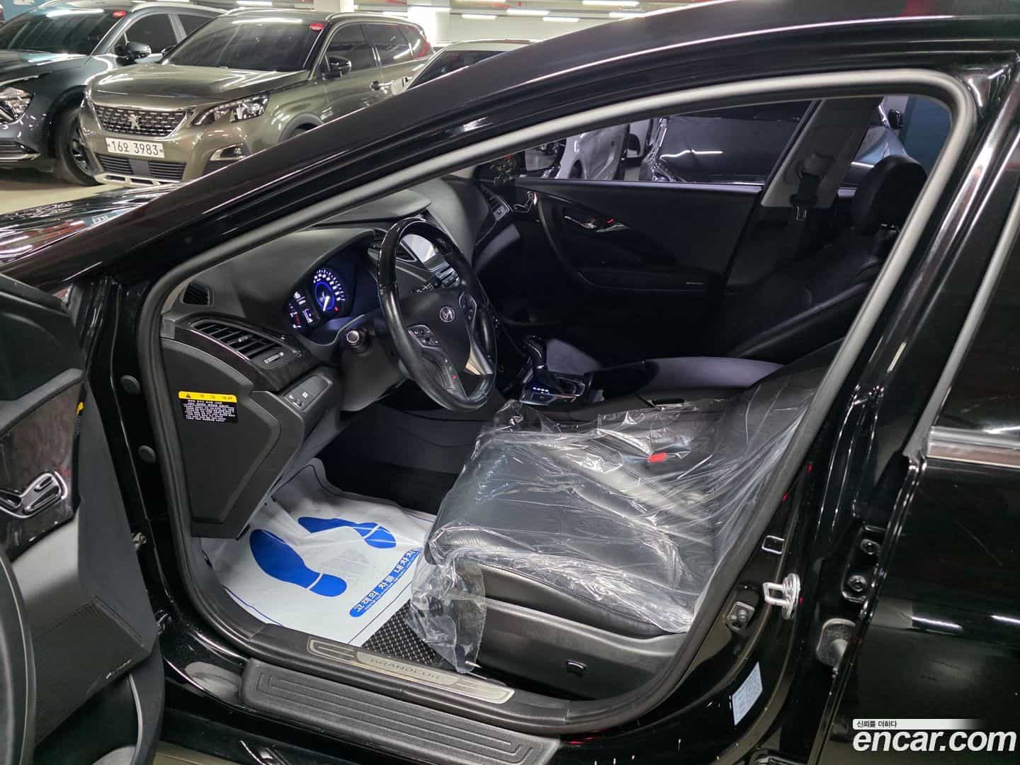 Grandeur Hyundai 2015.0-INNER-009