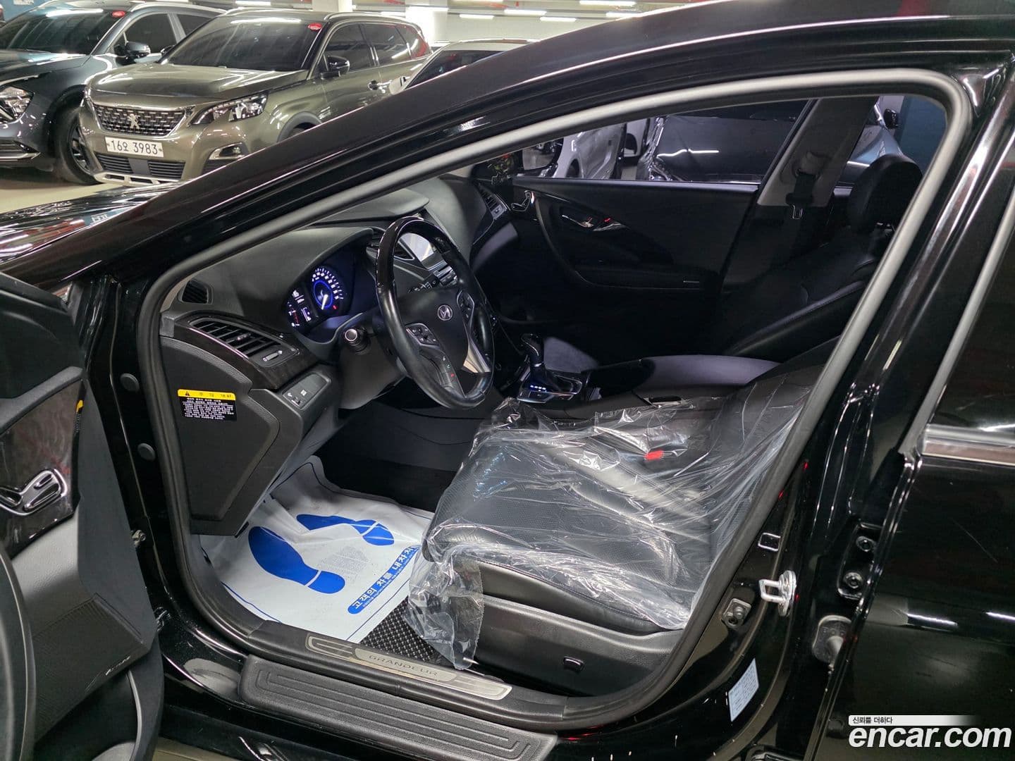Main__Slider__Photo:Grandeur Hyundai 2015.0-8