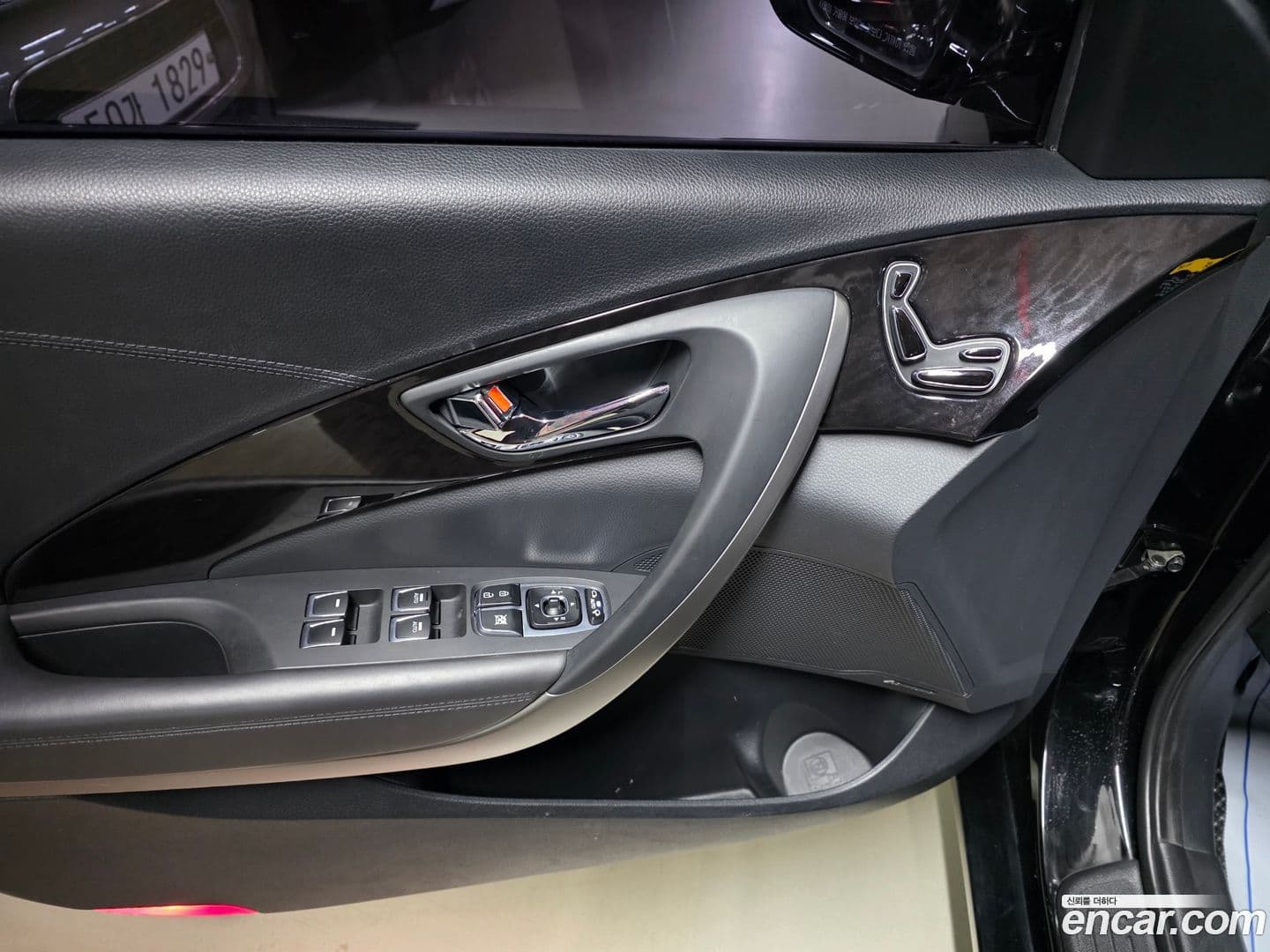 Main__Slider__Photo:Grandeur Hyundai 2015.0-12
