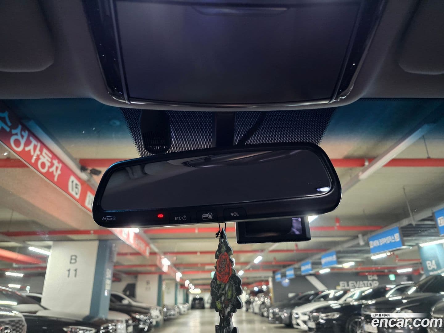 Main__Slider__Photo:Grandeur Hyundai 2015.0-16